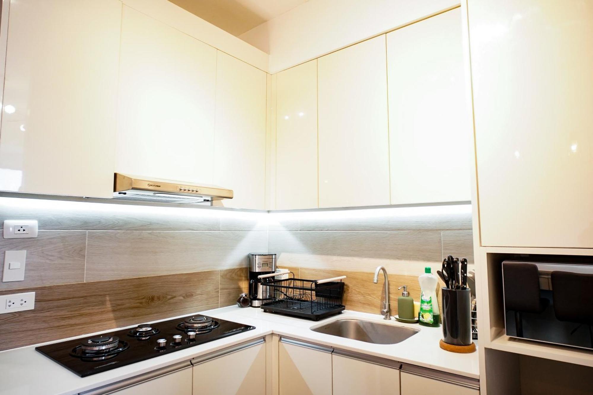 Modern Designed Studio Condo Near Ayala Centrio Cagayan de Oro Buitenkant foto